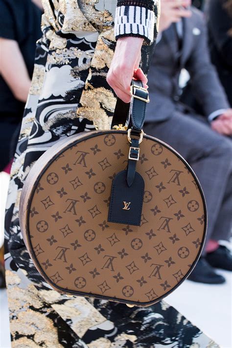 louis vuitton valentine 2018|louis vuitton runway collection.